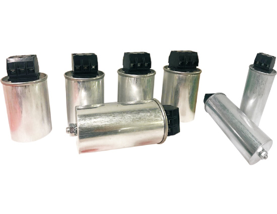 Single phase compensation capacitor